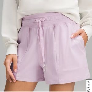 NWT Lululemon Athletica Dance Studio High-Rise Short 3.5"